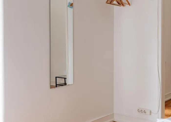 Aquilla's Family 102 By Mycelia Guest house Lisbon